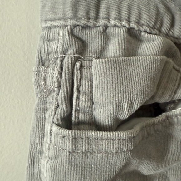 Calvin Klein Light Gray Corduroy Jeans – Size 4 – Soft & Stylish - Picture 6 of 6